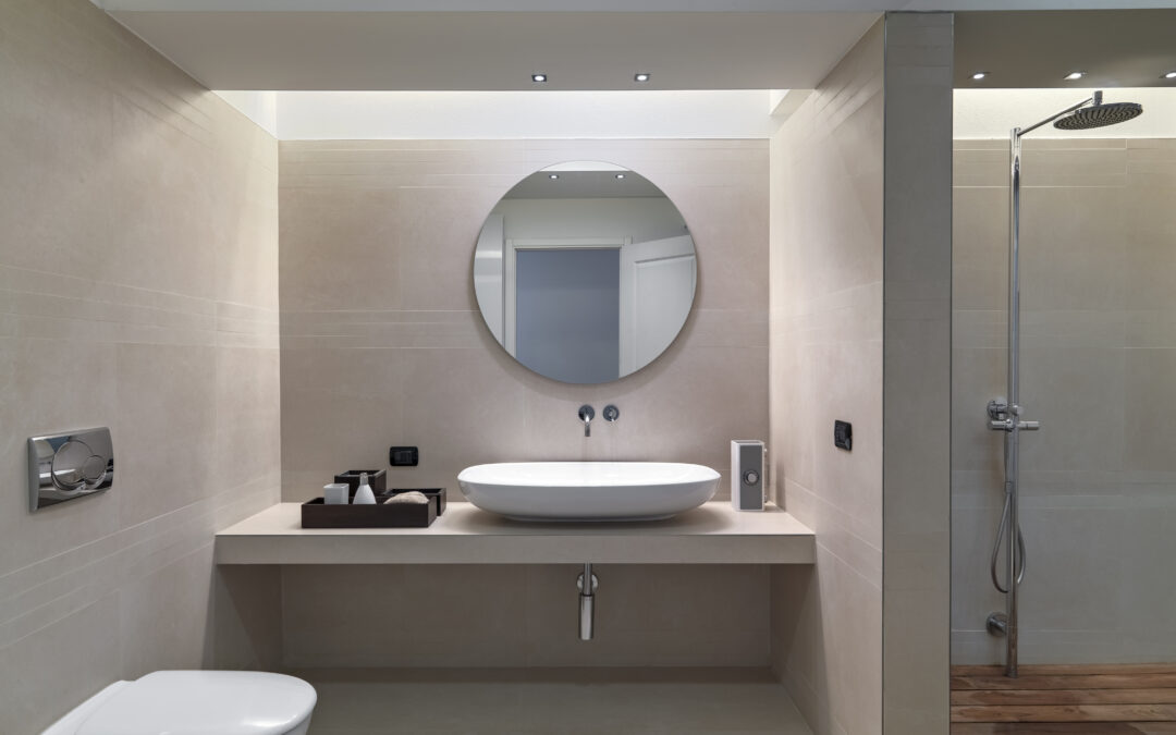 Arredo bagno minimalista: guida allo stile pulito e moderno