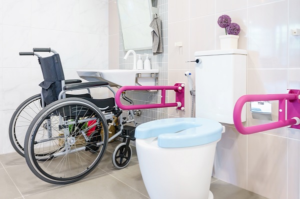 Bagno per persone con mobilità ridotta: soluzioni pratiche e di design